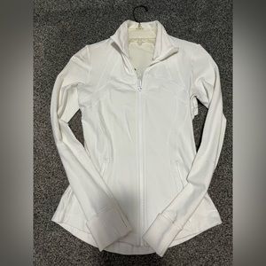 Lululemon define jacket size 4